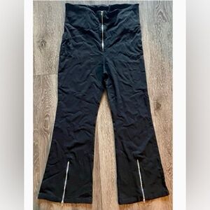 NWOT BLACK FLARED PULL ON STRETCHY PANTS WITH SILVER ZIPPERS!